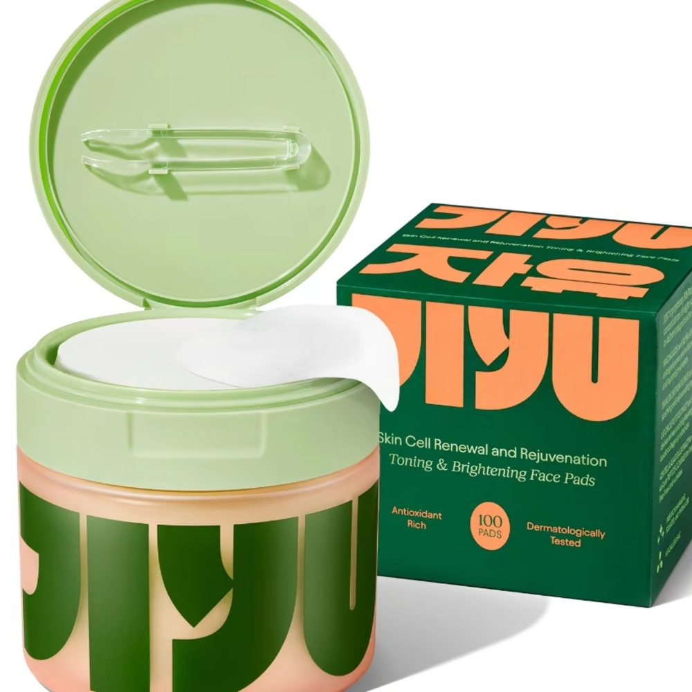 🎊 Viral Korean Beauty Jiyu Toning and Brightening Face Pads | TikTok